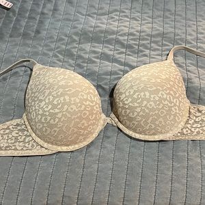 Victoria’s Secret Wear Everywhere Push up Bra